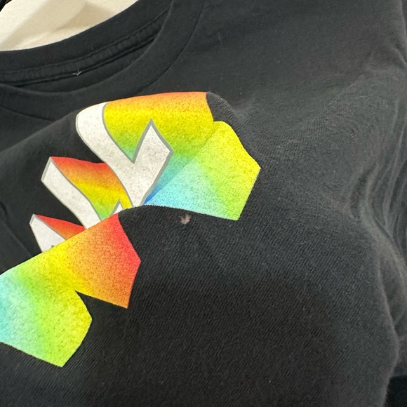 🔥3 for $15🔥 Spencer’s “All of us” Pride t-shirt in Large - Picture 4 of 4